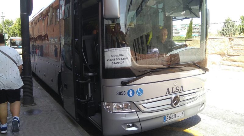 Entra en funcionamiento el autobús directo desde Vegas del Genil a Granada