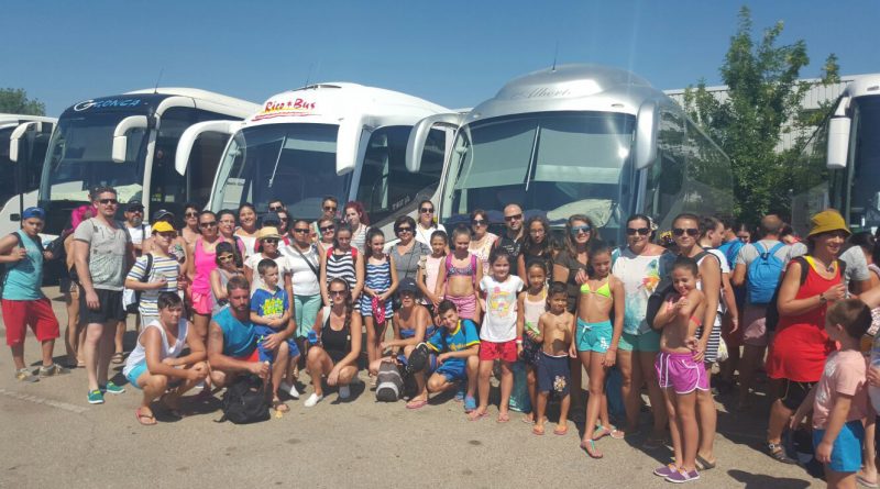 Vegas del Genil ‘fletará’ autobuses para que los vecinos sin vacaciones puedan ir a la playa este verano
