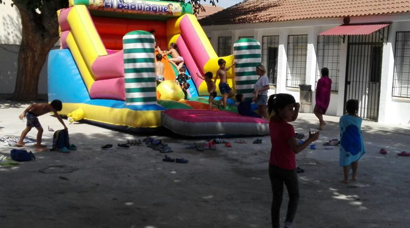 Vegas del Genil clausura su Escuela de Verano con una gran fiesta de agua