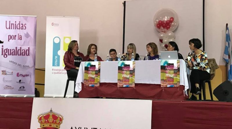 Más de 250 mujeres de la provincia participan en un encuentro por la igualdad en Vegas del Genil